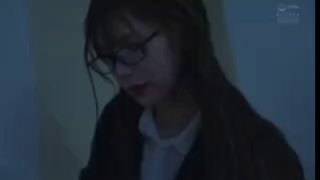 瘦子探花酒店約炮學生制服外圍女～69口交後大力猛進猛出，最後顏射臉上…